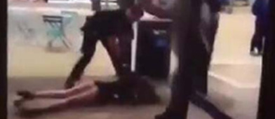 美国警察撂倒长腿美女 网友：这就是你们要的男女平等